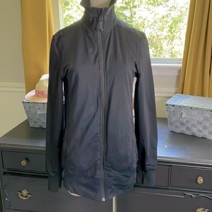 LULULEMON  REVERSABLE JACKET